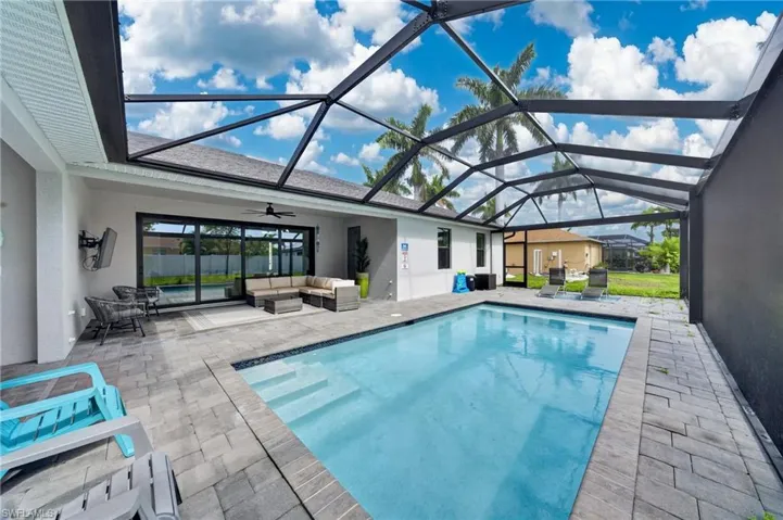 3833 Sw 14th Pl, Cape Coral, Florida 33914