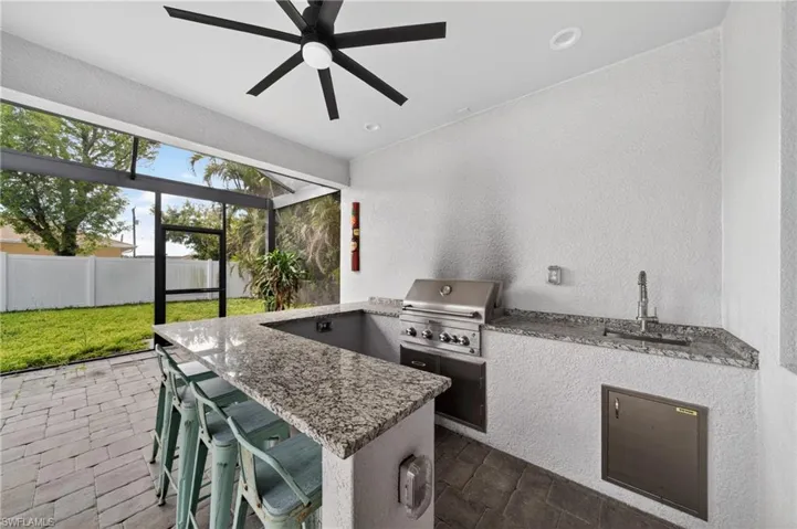 3833 Sw 14th Pl, Cape Coral, Florida 33914