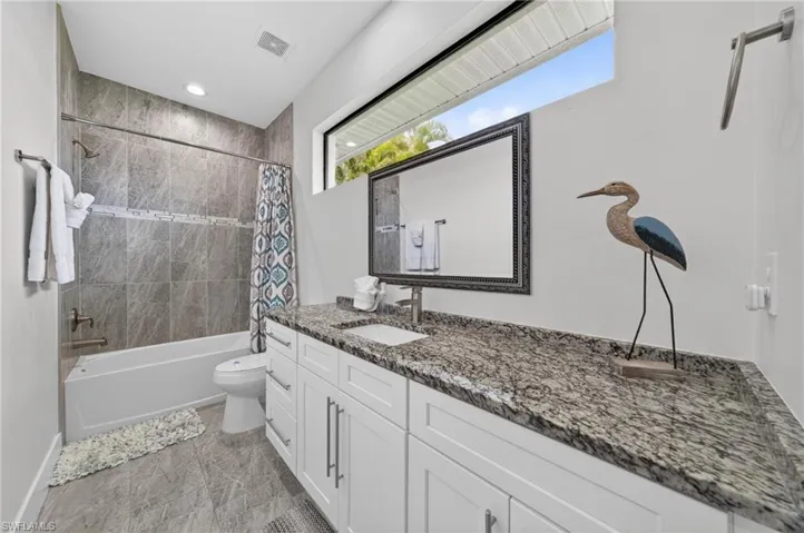 3833 Sw 14th Pl, Cape Coral, Florida 33914
