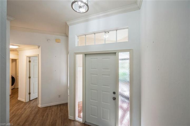 103  Amblewood  LN, Naples, FL 34105