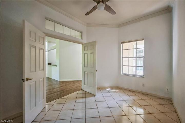 103  Amblewood  LN, Naples, FL 34105