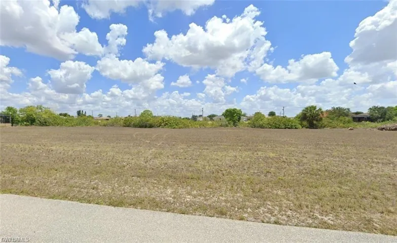 2231 Nw 7th Ave, Cape Coral, Florida 33993