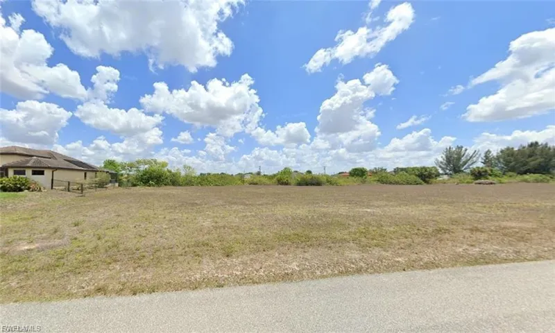 2231 Nw 7th Ave, Cape Coral, Florida 33993
