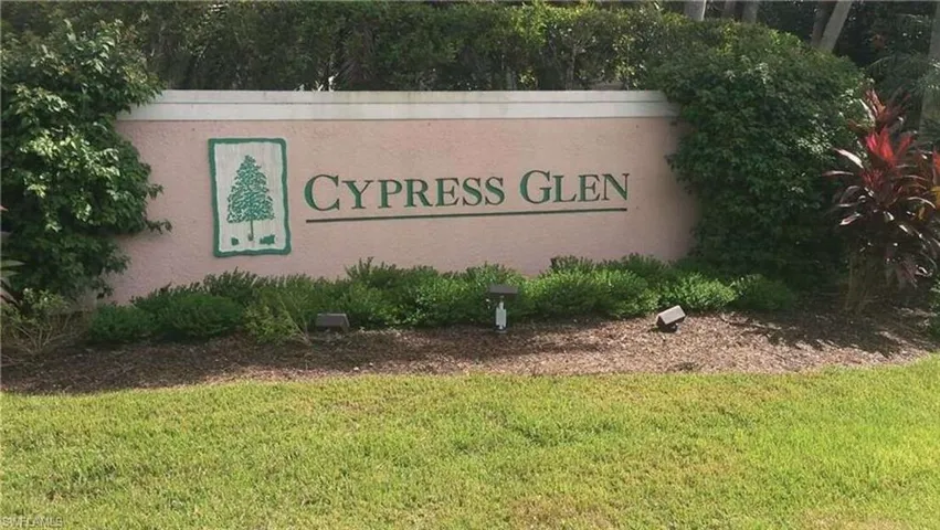 3304  Lisa  LN, Naples, FL 34109