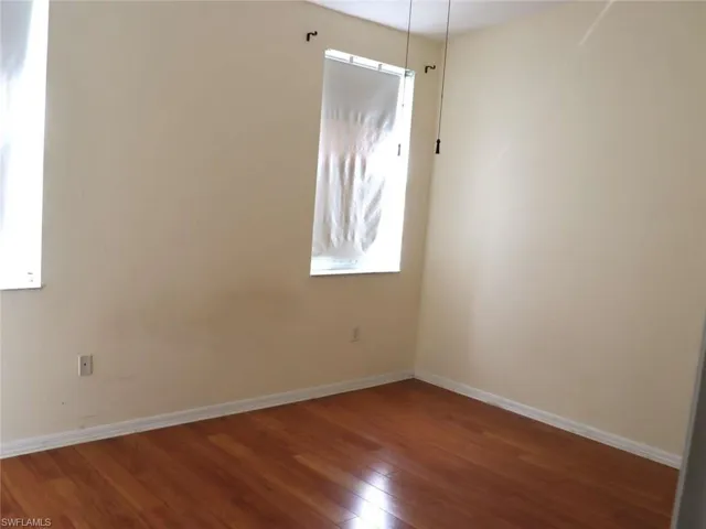 3304  Lisa  LN, Naples, FL 34109