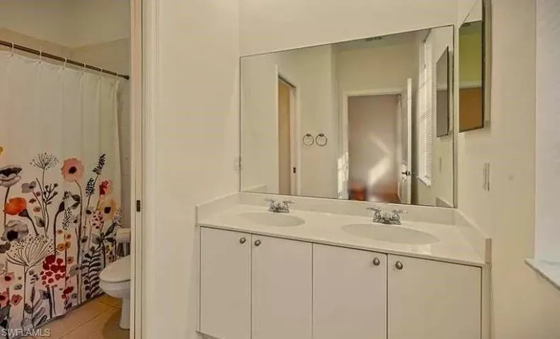 3304  Lisa  LN, Naples, FL 34109
