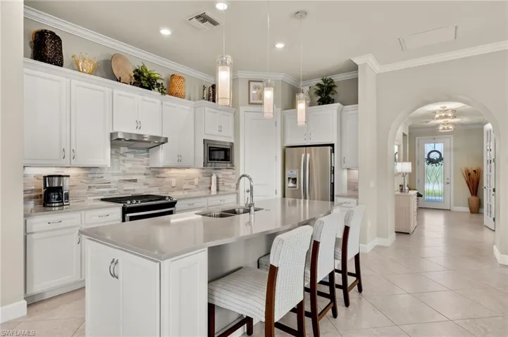19108  Marquesa  DR, Fort Myers, FL 33913