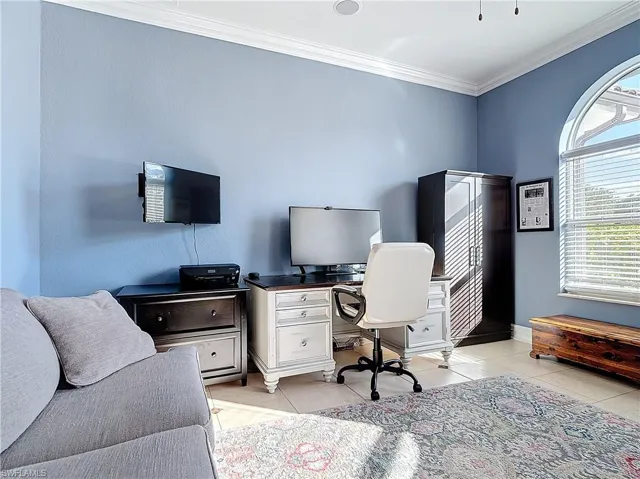 Den, office or extra bedroom