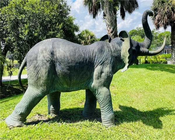 17190 Serengeti Cir, Alva, Florida 33920