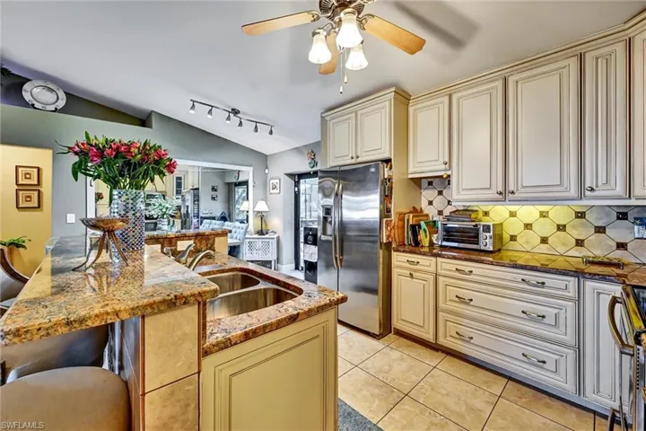 2442 Sw Embers Ter, Cape Coral, Florida 33991