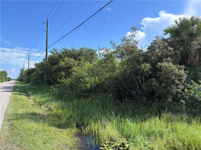 27th Ave Ne, Naples, Florida 34120