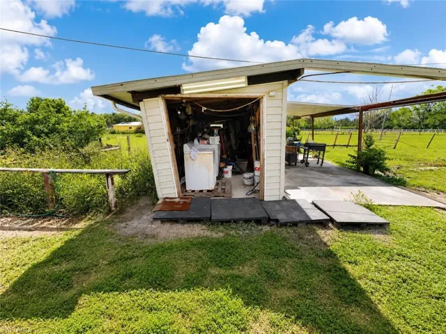 10351  Deal  RD, North Fort Myers, FL 33917