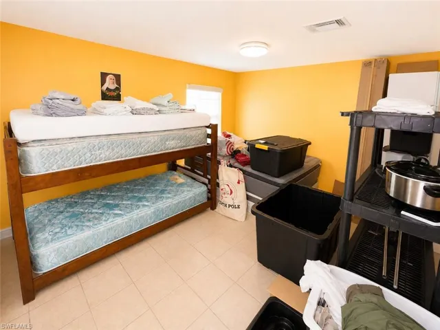 10351  Deal  RD, North Fort Myers, FL 33917