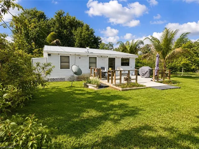 10351  Deal  RD, North Fort Myers, FL 33917
