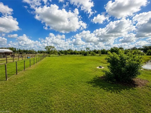 10351  Deal  RD, North Fort Myers, FL 33917