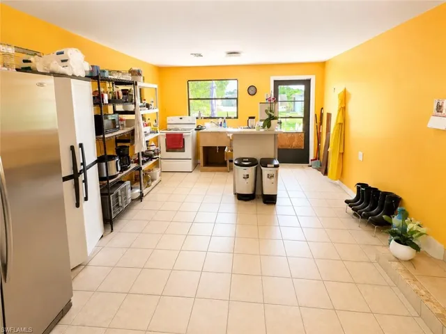 10351  Deal  RD, North Fort Myers, FL 33917