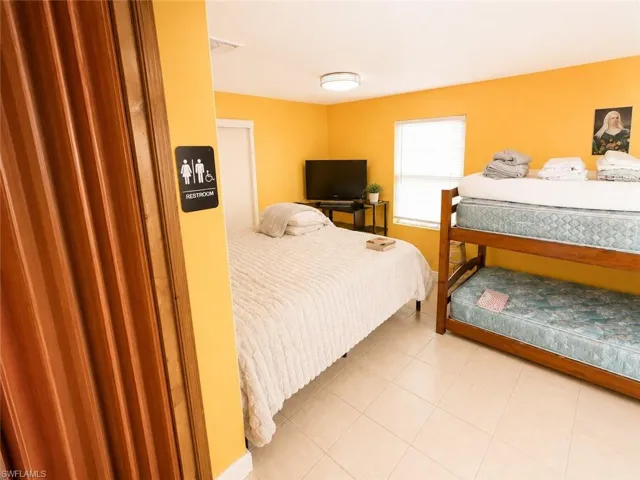 10351  Deal  RD, North Fort Myers, FL 33917