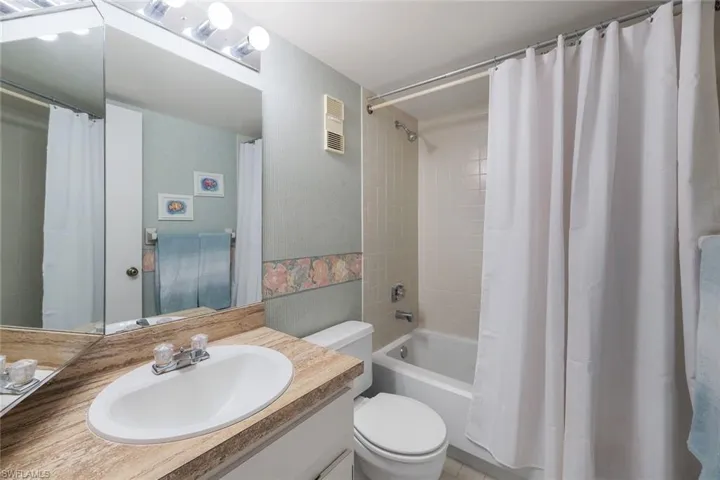 1526 Mainsail Dr # 3, Naples Fl 34114