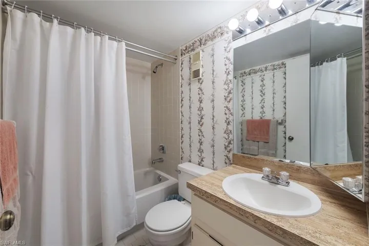 1526 Mainsail Dr # 3, Naples Fl 34114