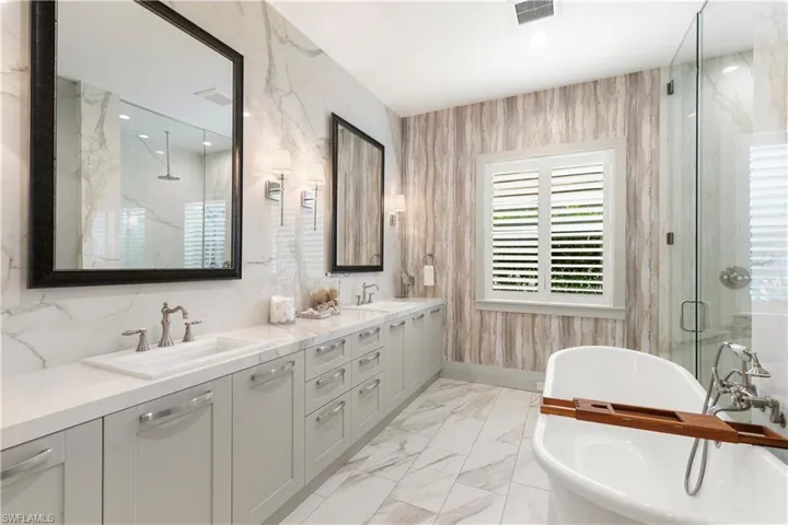 14852 Dockside Ln, Naples, Florida 34114