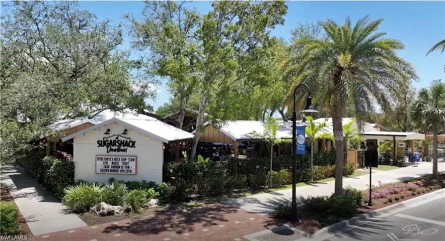 The arts are ALIVE in Downtown Bonita Springs...