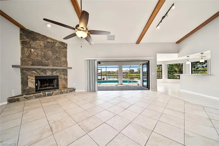522 SE 24th  ST, Cape Coral, FL 33990