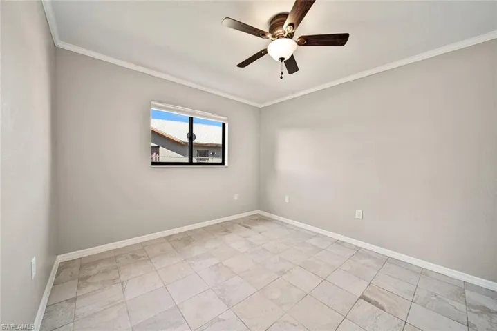 522 SE 24th  ST, Cape Coral, FL 33990