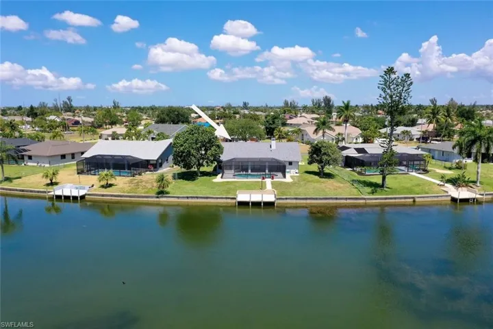 522 SE 24th  ST, Cape Coral, FL 33990