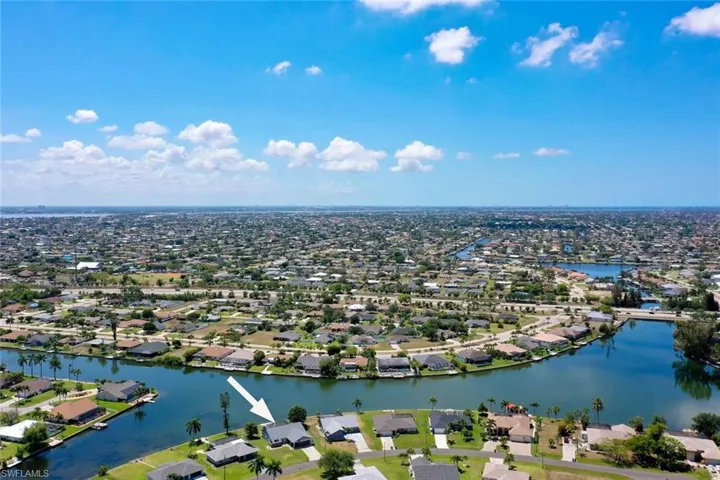 522 SE 24th  ST, Cape Coral, FL 33990