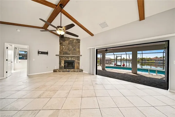 522 SE 24th  ST, Cape Coral, FL 33990