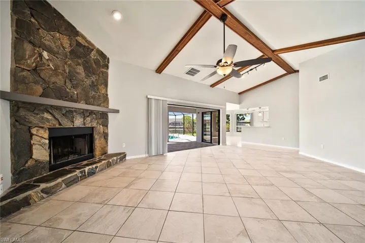 522 SE 24th  ST, Cape Coral, FL 33990