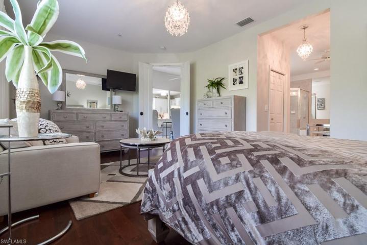 Expansive Master Bed, Previous furnishings showing spaciousness