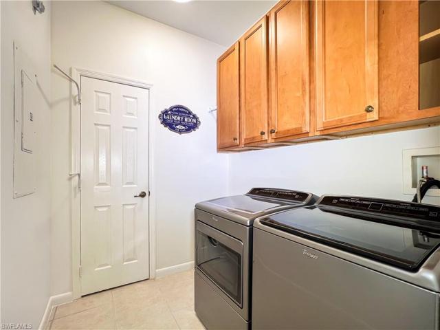 Full size laundry in unit