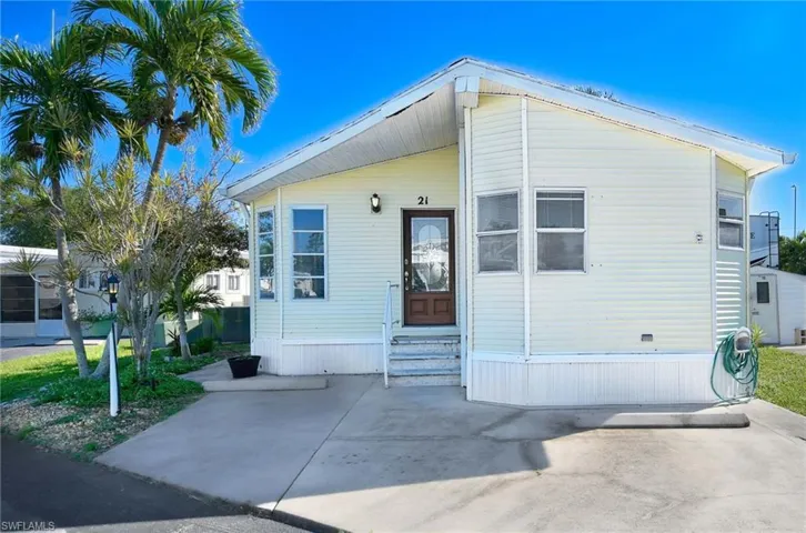 View of manufactured / mobile home