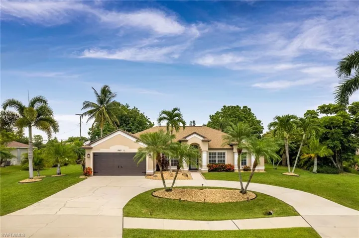 1927 Savona Pkwy W, Cape Coral, Florida 33914