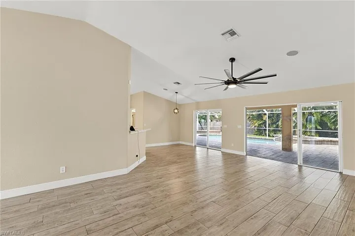 1927 Savona Pkwy W, Cape Coral, Florida 33914