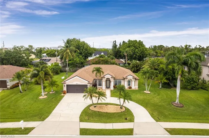 1927 Savona Pkwy W, Cape Coral, Florida 33914