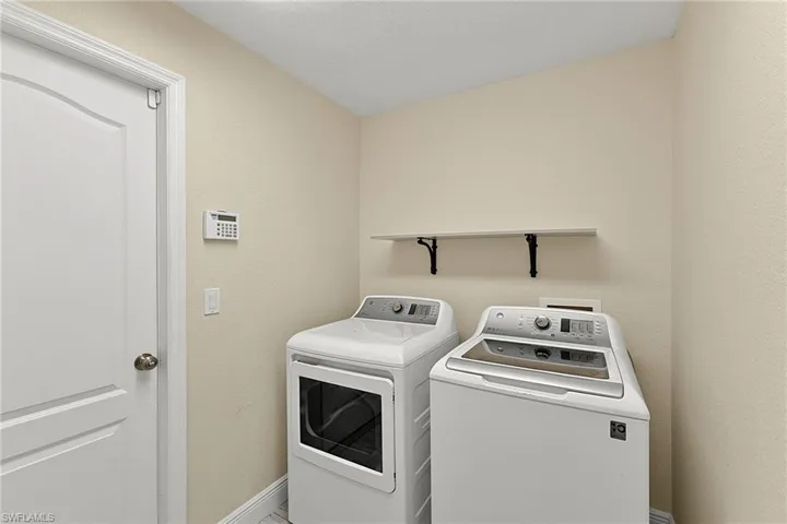 1927 Savona Pkwy W, Cape Coral, Florida 33914