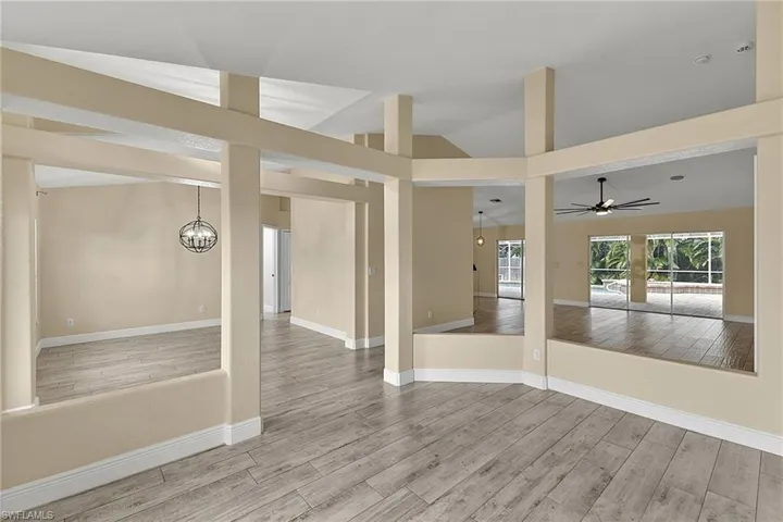 1927 Savona Pkwy W, Cape Coral, Florida 33914
