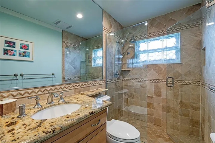 1002 Forest Lakes Dr # 19c, Naples Fl 34105