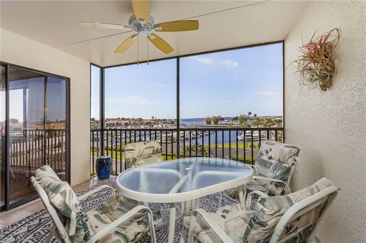 Lanai with Marina/River View~