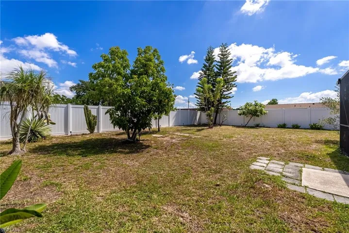 417 NE 14th  AVE, Cape Coral, FL 33909