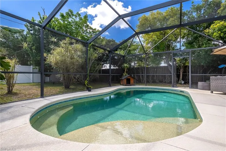 417 NE 14th  AVE, Cape Coral, FL 33909