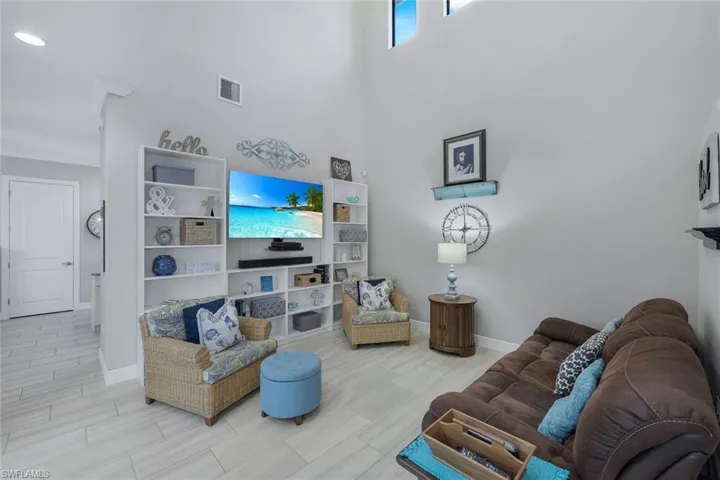 1284  Kendari  TER, Naples, FL 34113