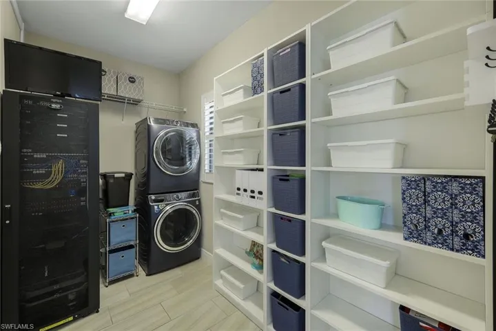 1284  Kendari  TER, Naples, FL 34113