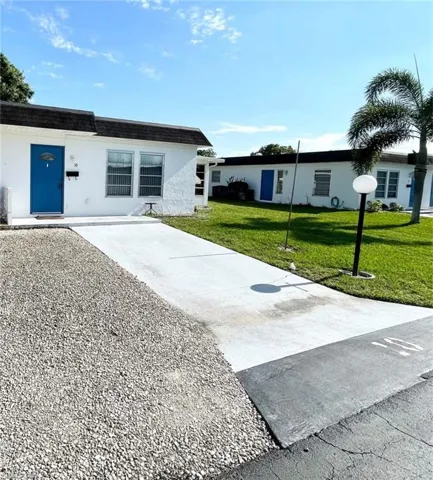 10 Temple Ct, Lehigh Acres, Florida 33936