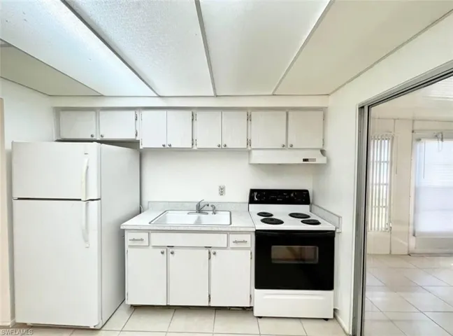 10 Temple Ct, Lehigh Acres, Florida 33936