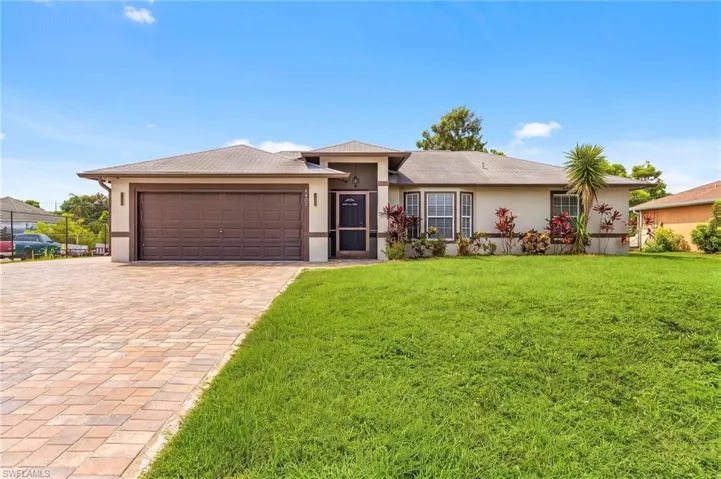 4407 6th St W, Lehigh Acres, Florida 33971