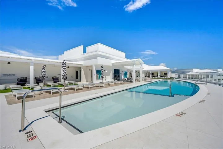 Heated Pool with Sun Shelf