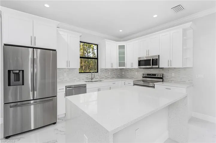 3246 72ND AVE NE, NAPLES FL 34120